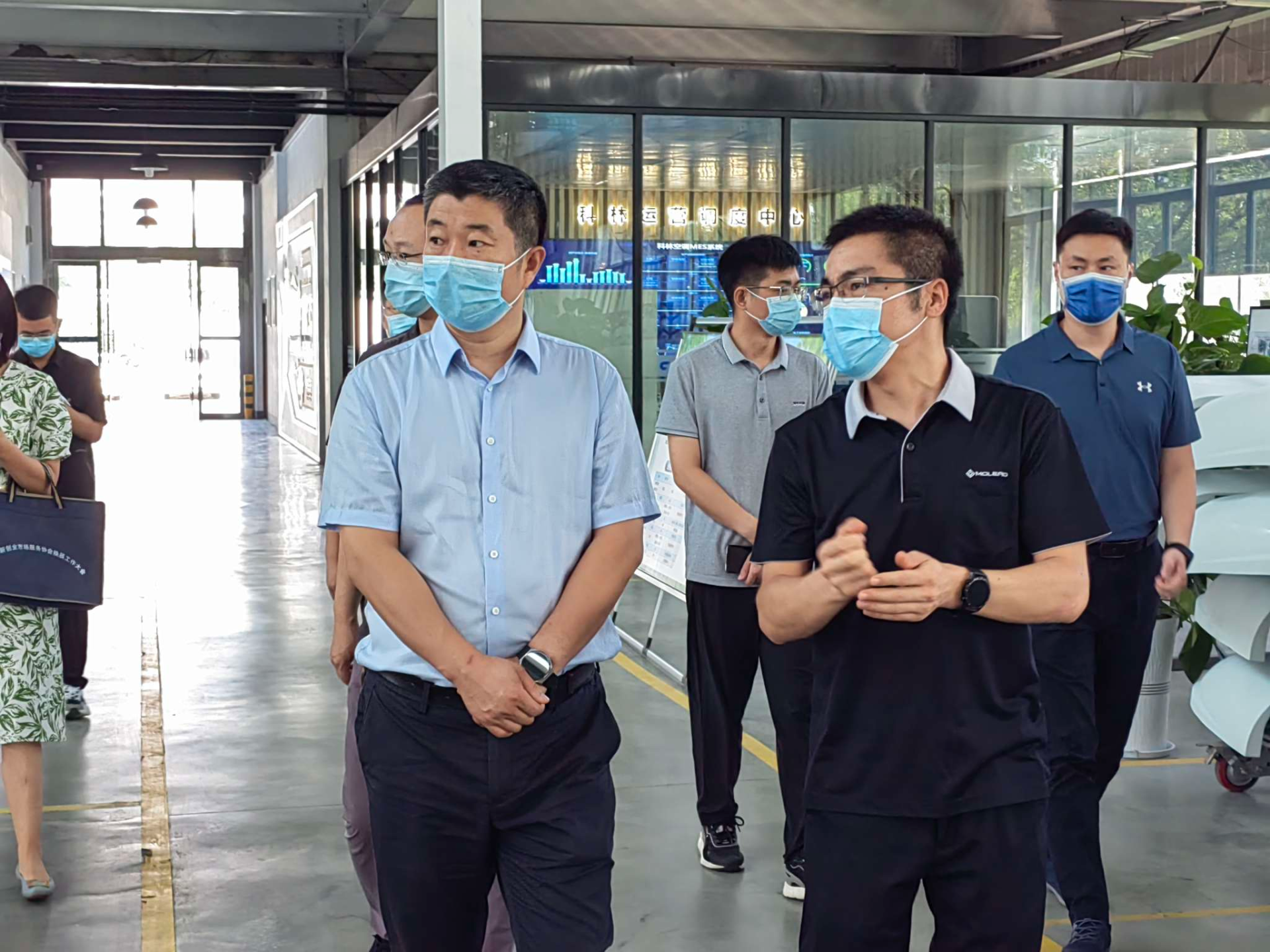 河南省科技厅能源交通处李明凤处长莅临科林空调参观指导