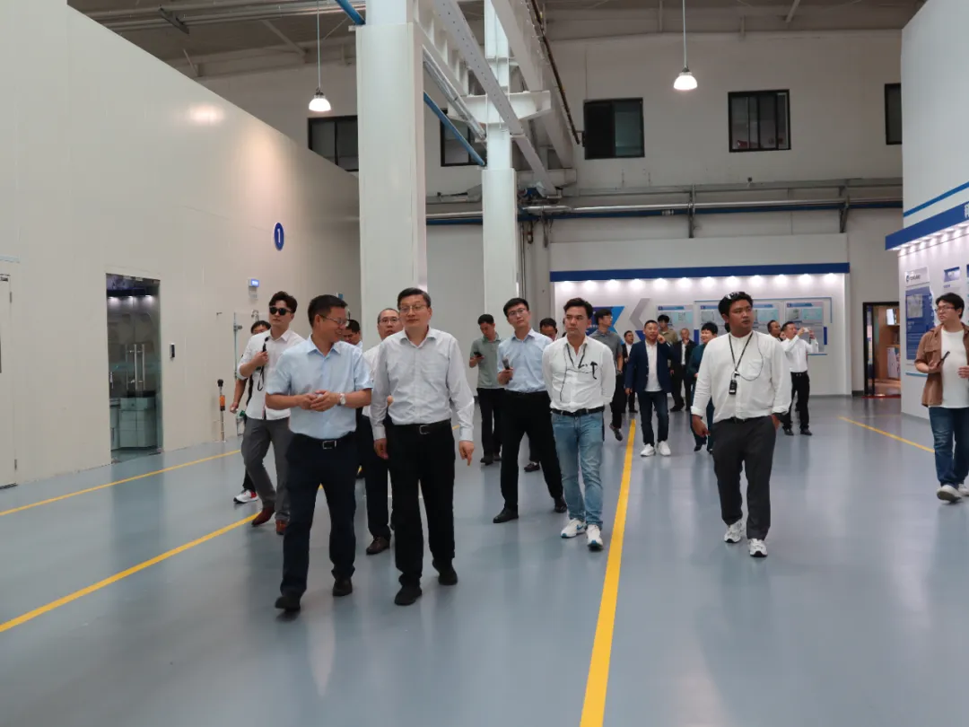 科林动态专题报道：郑州高新区领导及东盟代表团参观科林空调纪实