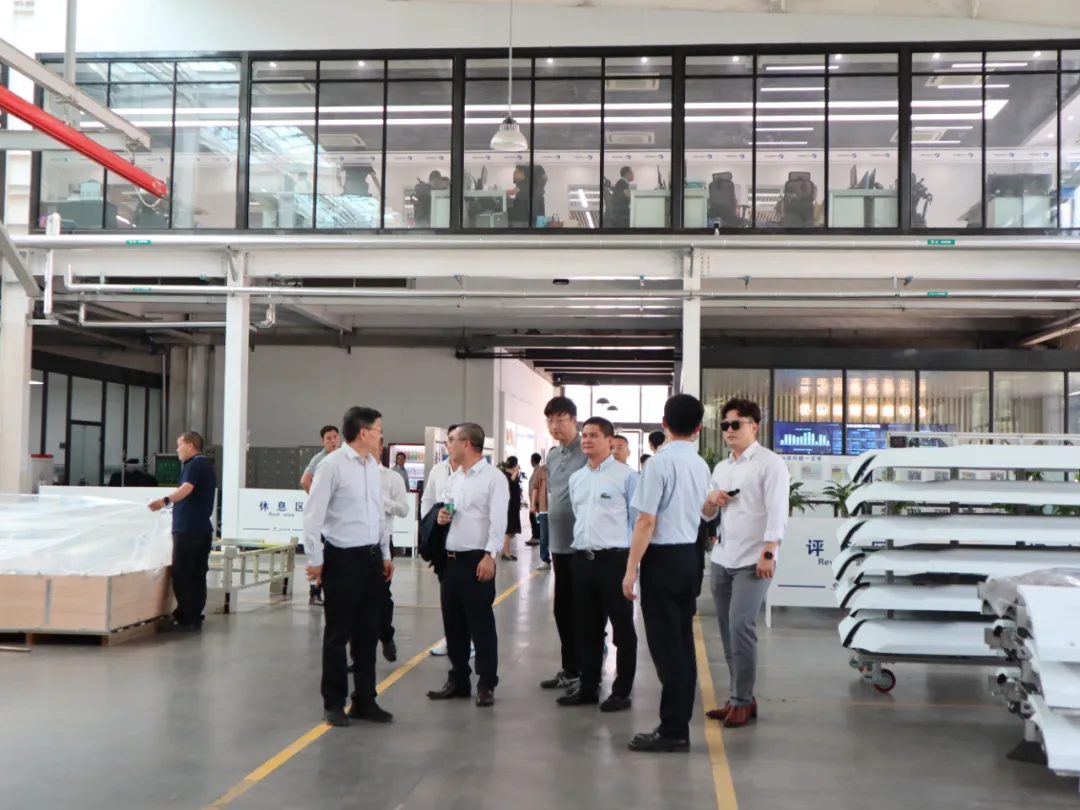 科林动态专题报道：郑州高新区领导及东盟代表团参观科林空调纪实