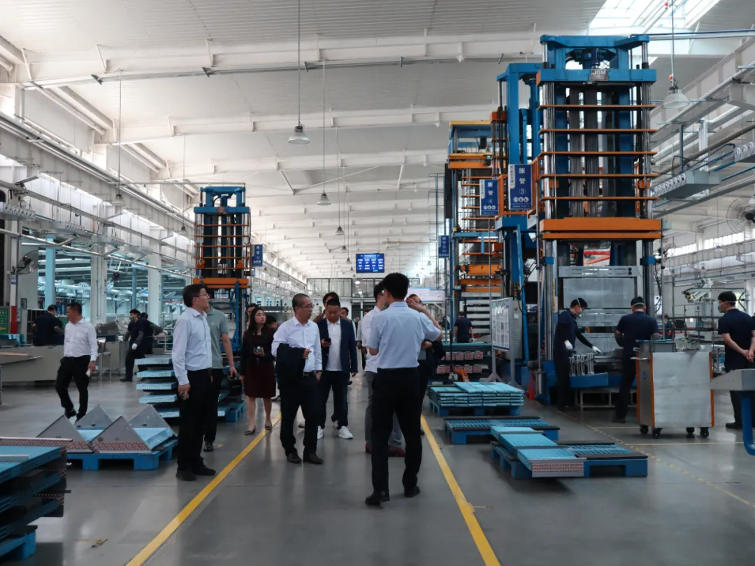 科林动态专题报道：郑州高新区领导及东盟代表团参观科林空调纪实